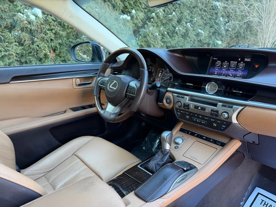 2016 Lexus ES 6th Gen - Image 18 of 20