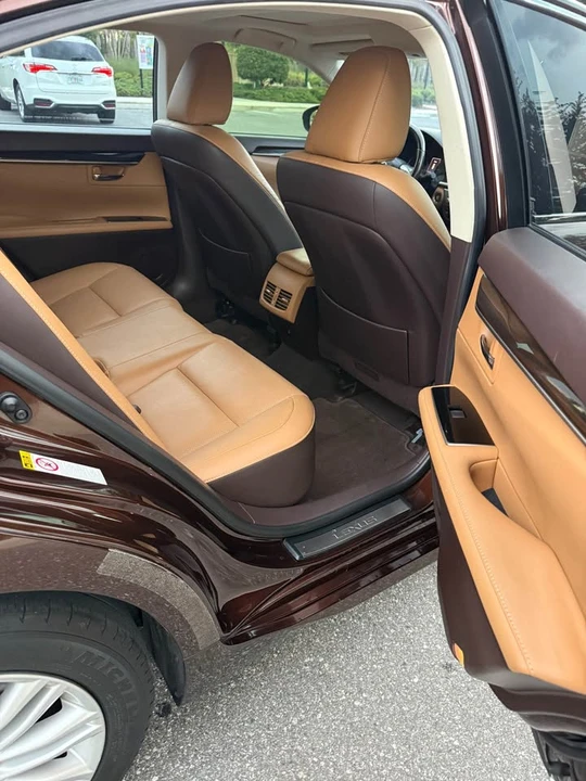 2016 Lexus ES 6th Gen - Image 9 of 10