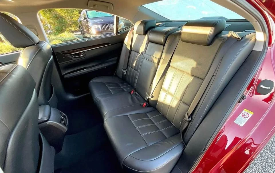 2016 Lexus ES 6th Gen - Image 10 of 10