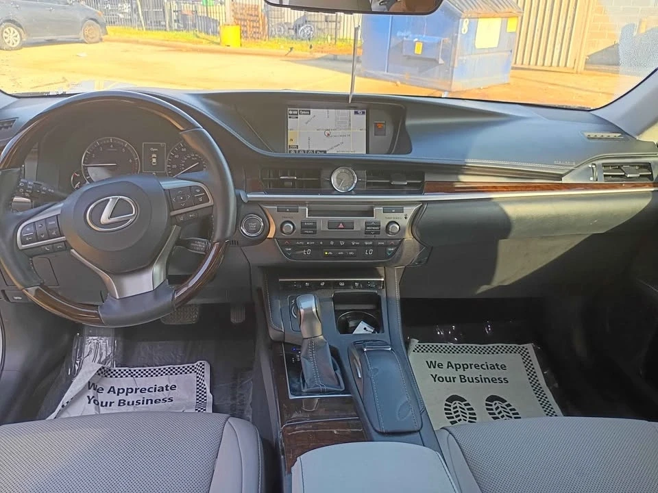 2016 Lexus ES 6th Gen - Image 6 of 8