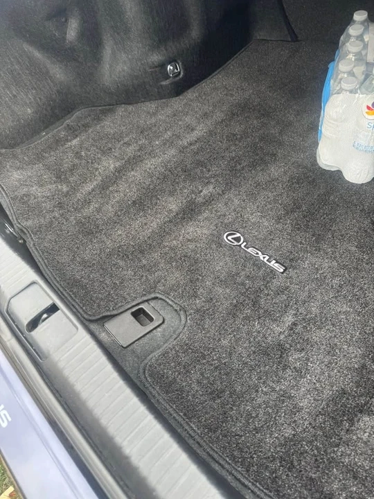 2016 Lexus ES 6th Gen - Image 15 of 19