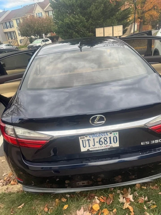 2016 Lexus ES 6th Gen - Image 16 of 19