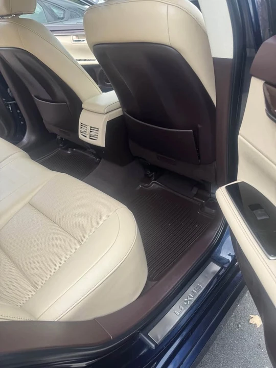 2016 Lexus ES 6th Gen - Image 14 of 19