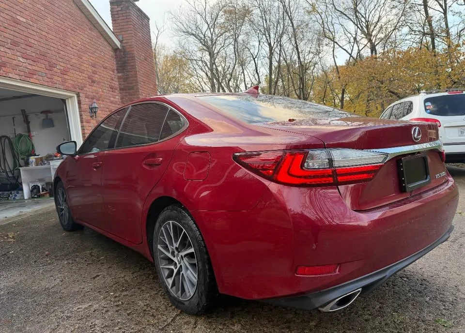2016 Lexus ES 6th Gen - Image 4 of 10