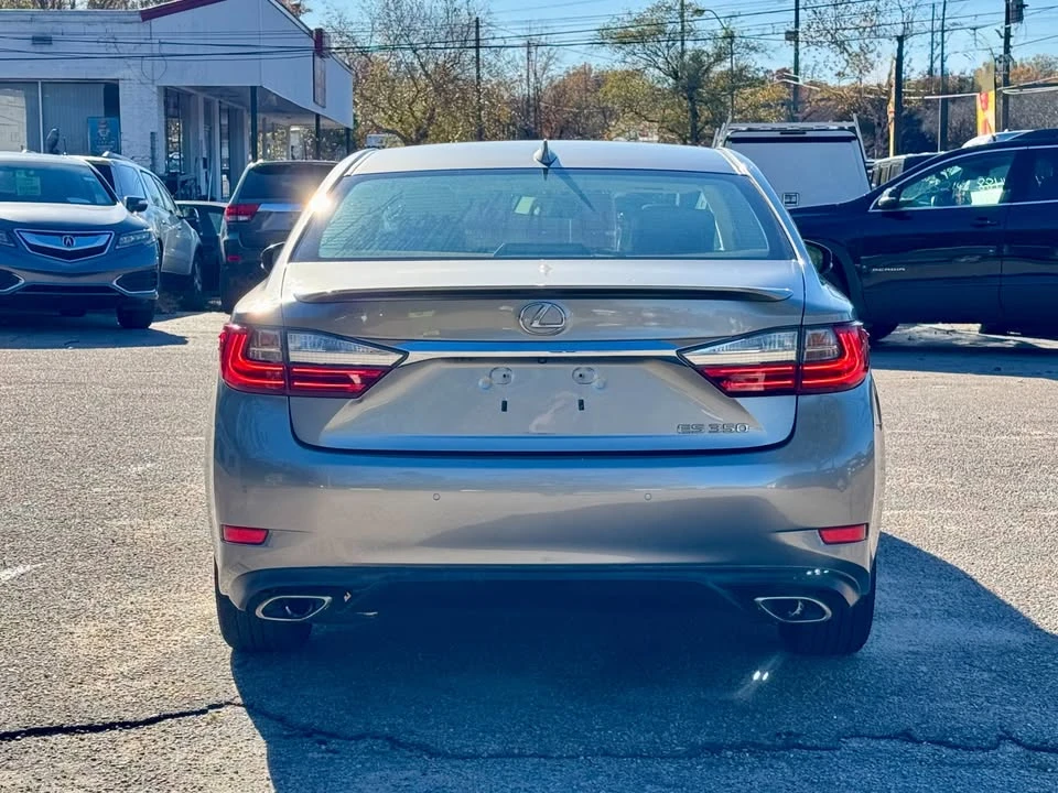 2016 Lexus ES 6th Gen - Image 6 of 15