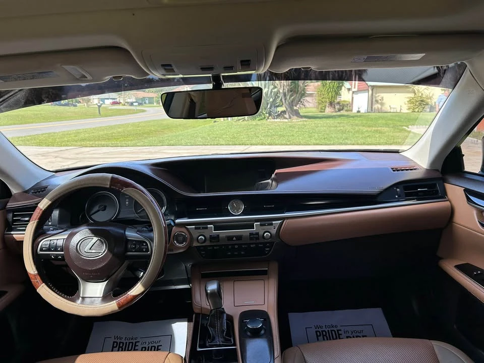 2016 Lexus ES 6th Gen - Image 6 of 7