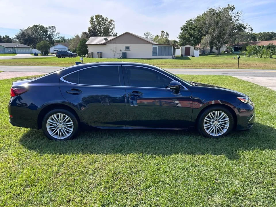 2016 Lexus ES 6th Gen - Image 3 of 7