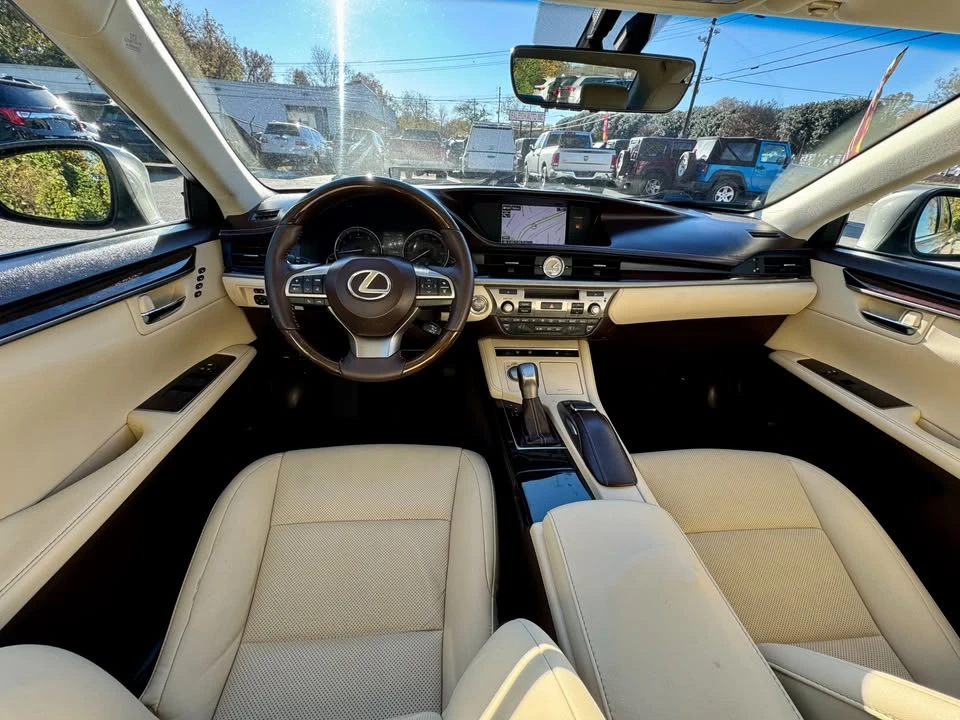 2016 Lexus ES 6th Gen - Image 13 of 15