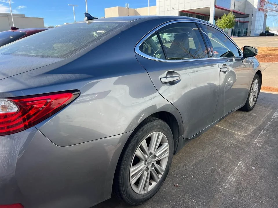 2016 Lexus ES 6th Gen - Image 7 of 15