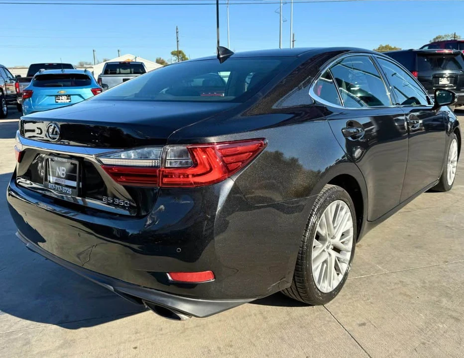 2016 Lexus ES 6th Gen - Image 4 of 9