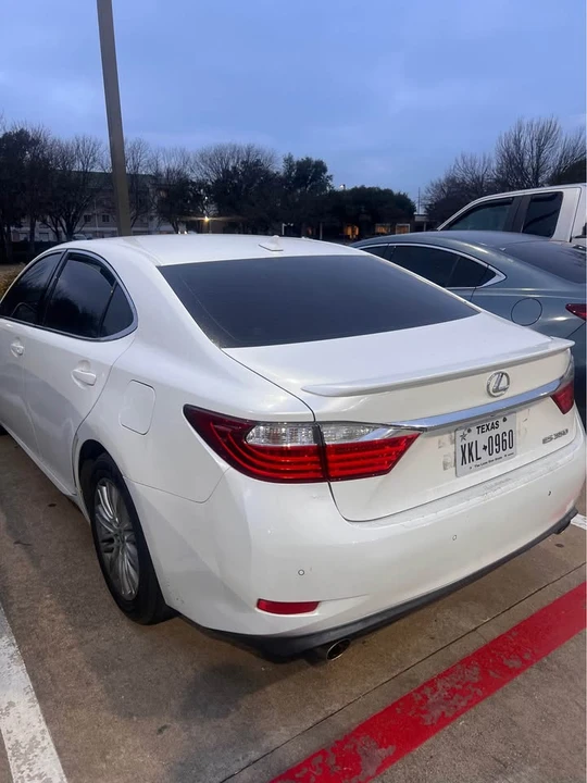 2016 Lexus ES 6th Gen - Image 2 of 6