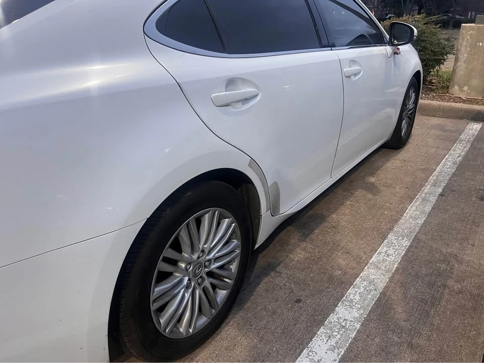 2016 Lexus ES 6th Gen - Image 4 of 6