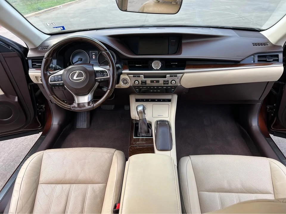 2016 Lexus ES 6th Gen - Image 12 of 12