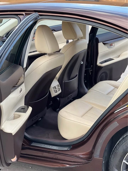 2016 Lexus ES 6th Gen - Image 9 of 12