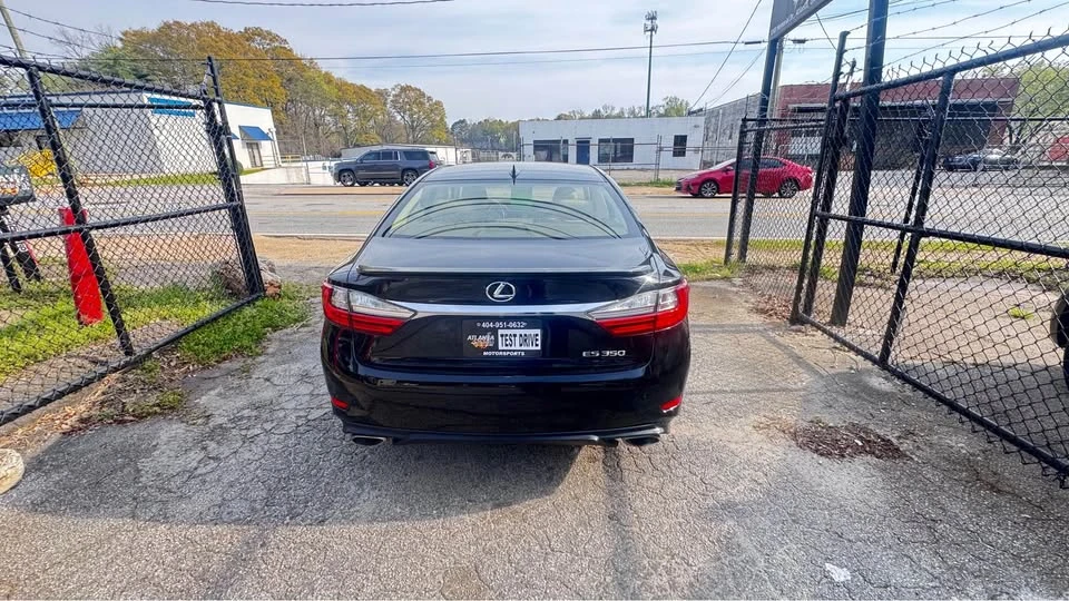 2016 Lexus ES 6th Gen - Image 4 of 15