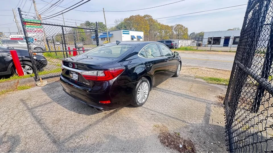 2016 Lexus ES 6th Gen - Image 3 of 15