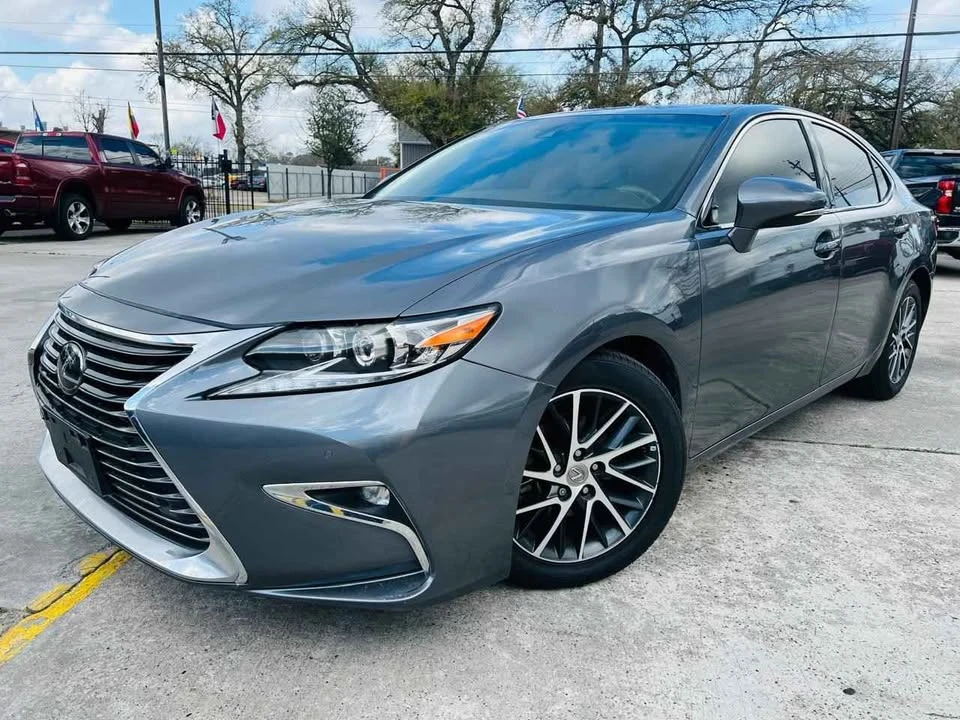 2016 Lexus ES 6th Gen - Image 2 of 8