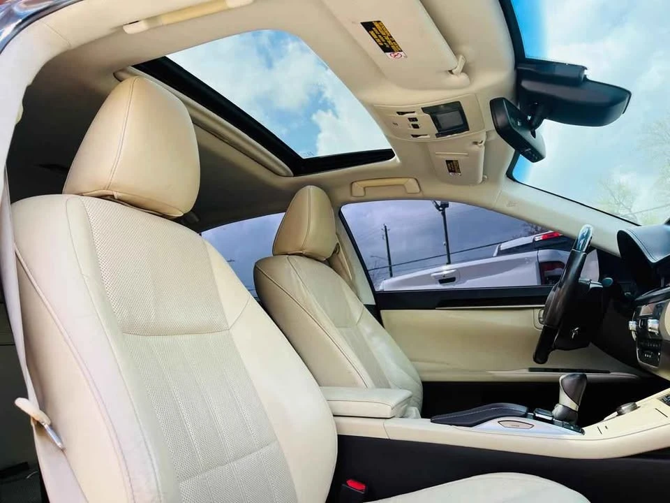 2016 Lexus ES 6th Gen - Image 7 of 8