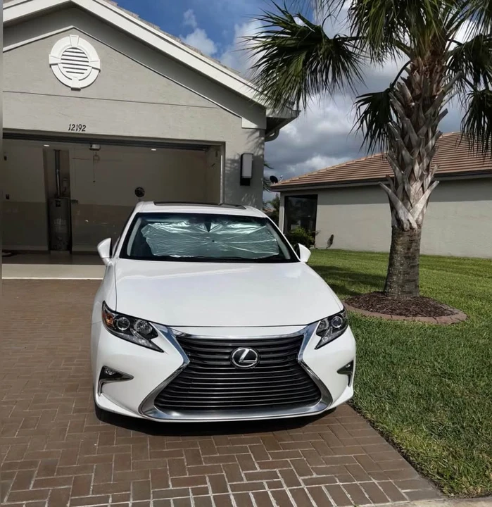 2016 Lexus ES 6th Gen - Image 2 of 7