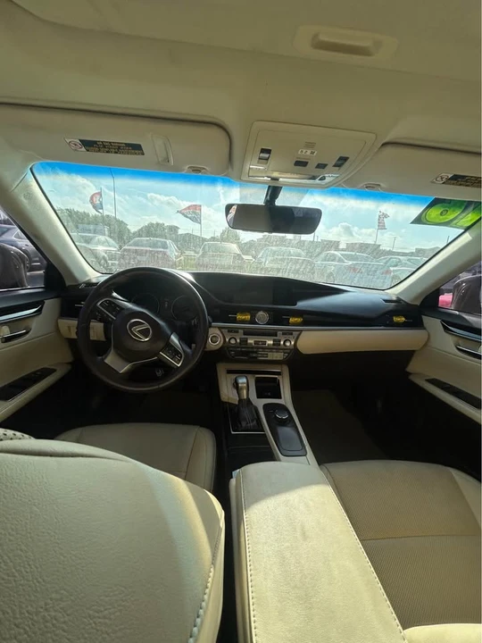 2016 Lexus ES 6th Gen - Image 2 of 3