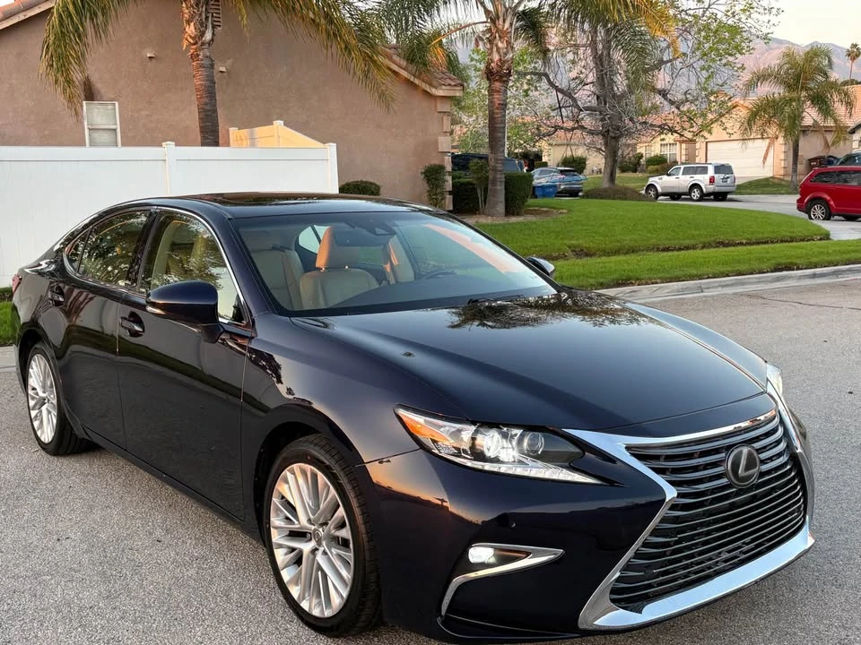 2016 Lexus ES 6th Gen - Image 17 of 17