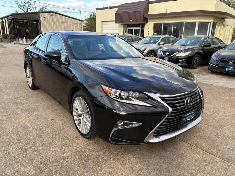 2016 Lexus ES 6th Gen - Image 8 of 20
