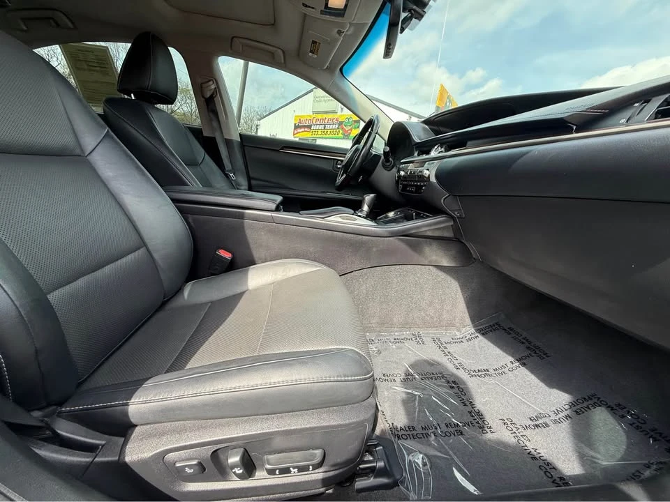 2016 Lexus ES 6th Gen - Image 6 of 10