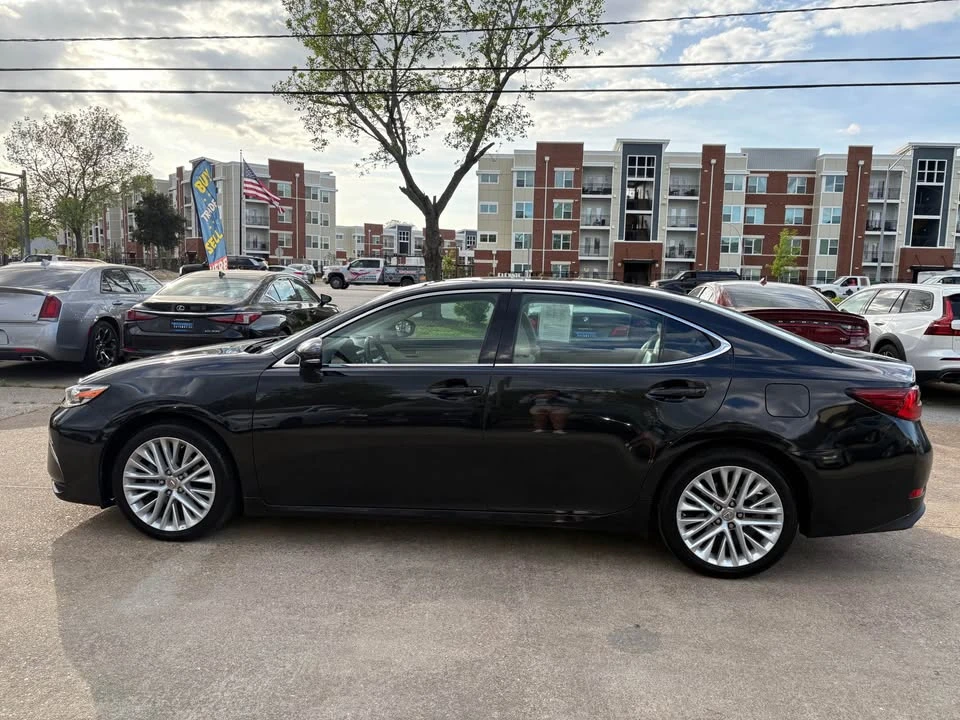 2016 Lexus ES 6th Gen - Image 3 of 20