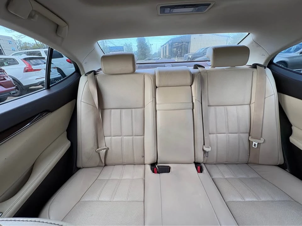 2016 Lexus ES 6th Gen - Image 13 of 20
