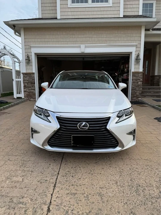 2016 Lexus ES 6th Gen - Image 5 of 19