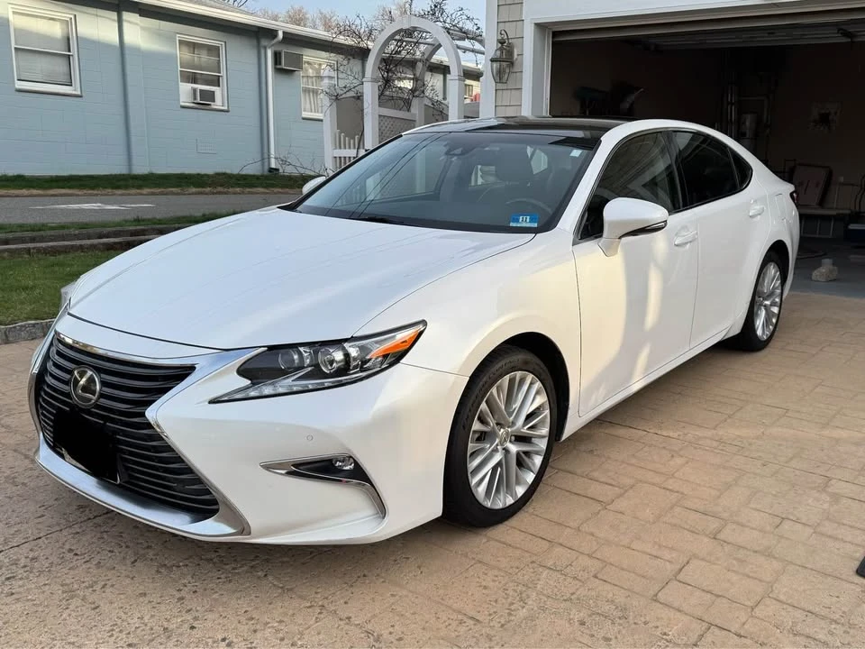2016 Lexus ES 6th Gen - Image 2 of 19