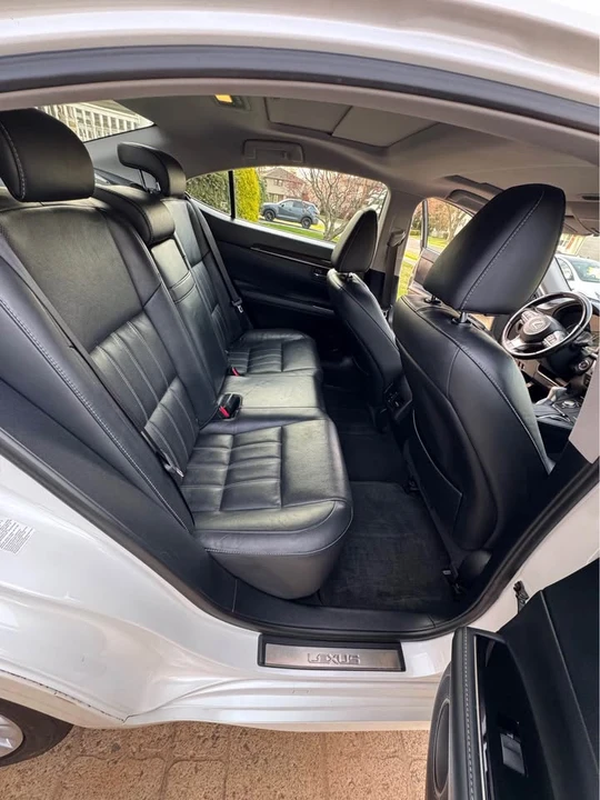 2016 Lexus ES 6th Gen - Image 13 of 19