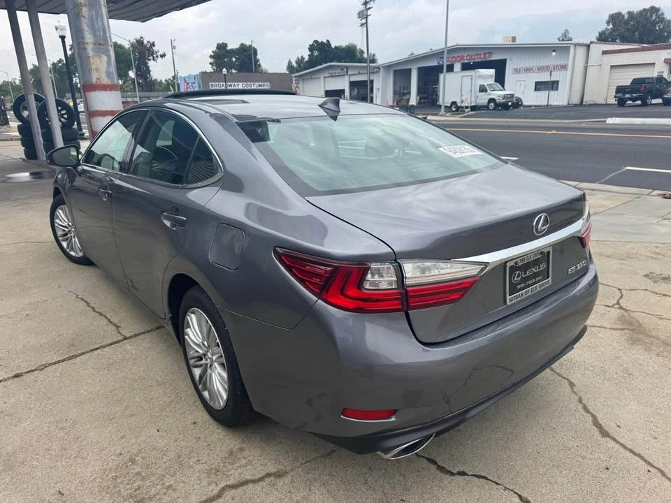 2016 Lexus ES 6th Gen - Image 6 of 10