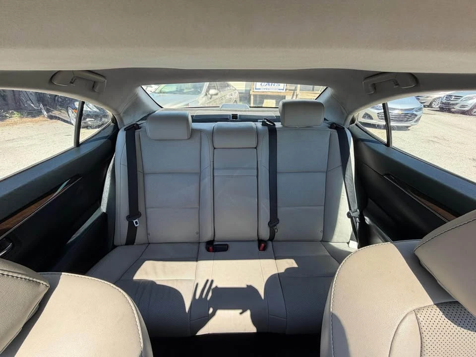 2016 Lexus ES 6th Gen - Image 10 of 16