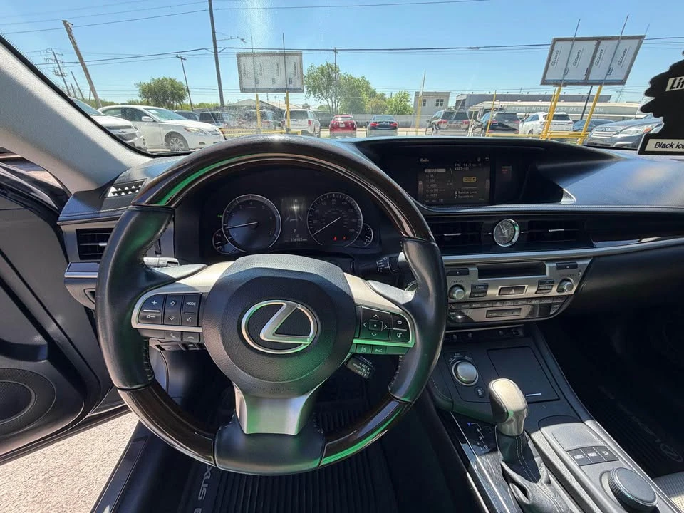 2016 Lexus ES 6th Gen - Image 13 of 16