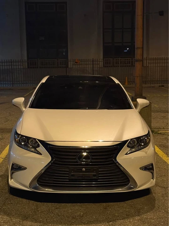2016 Lexus ES 6th Gen - Image 8 of 10