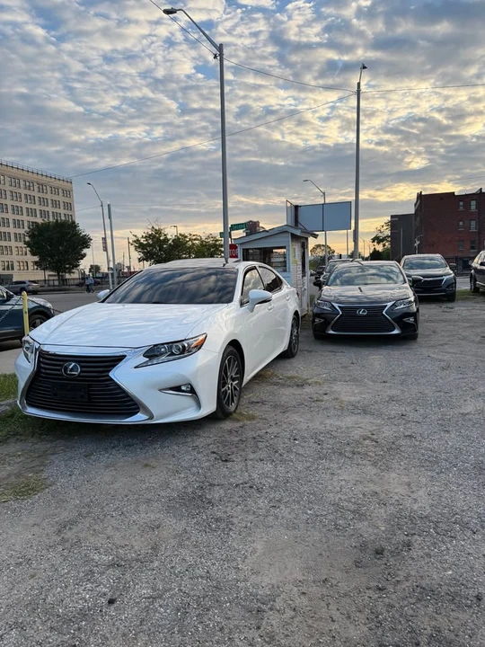 2016 Lexus ES 6th Gen - Image 7 of 10