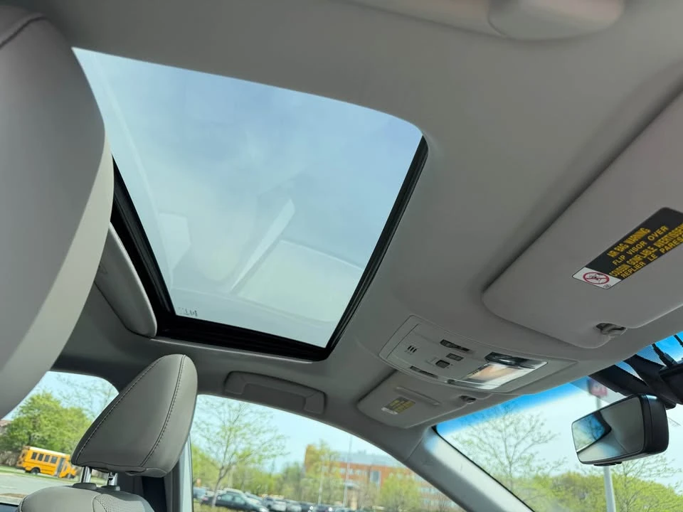 2016 Lexus ES 6th Gen - Image 15 of 20