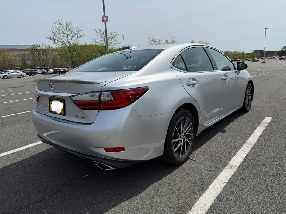 2016 Lexus ES 6th Gen - Image 6 of 20