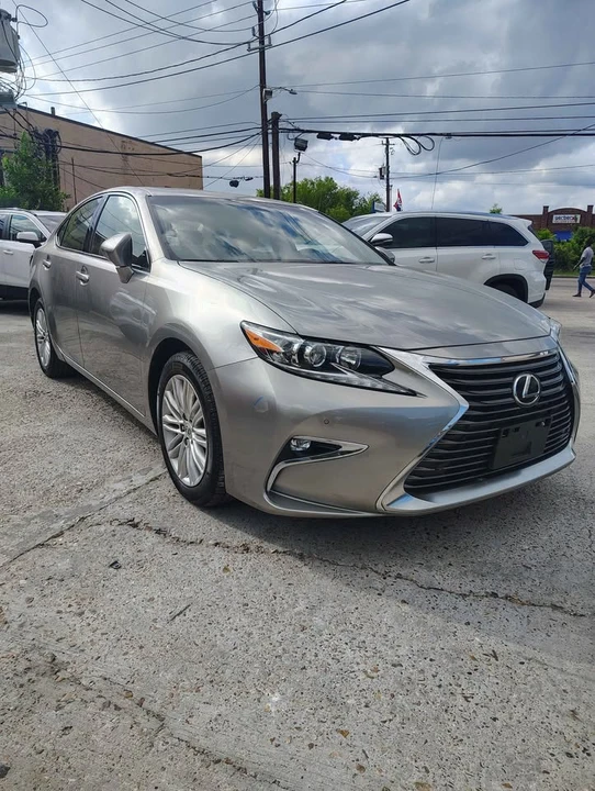 2016 Lexus ES 6th Gen - Image 3 of 11