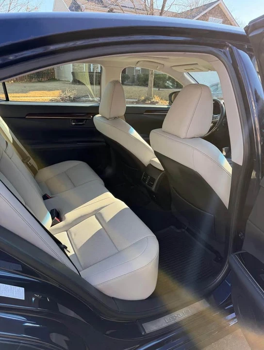2016 Lexus ES 6th Gen - Image 10 of 10