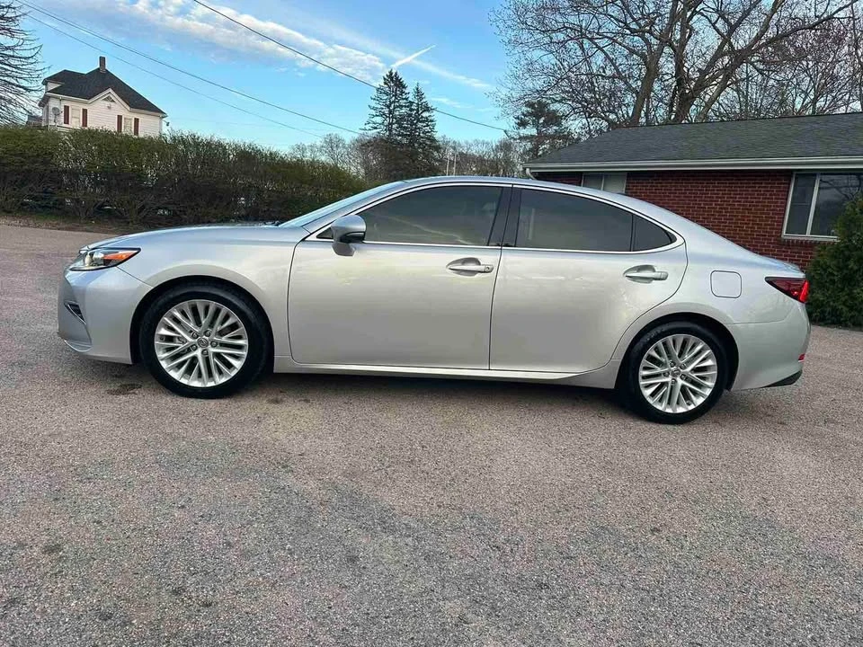 2016 Lexus ES 6th Gen - Image 6 of 20