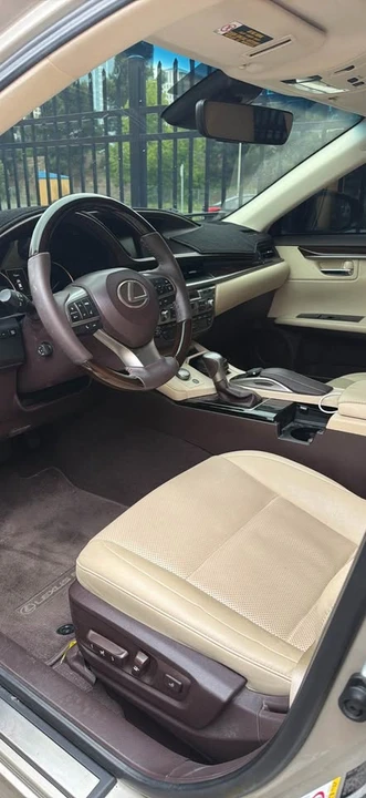 2016 Lexus ES 6th Gen - Image 7 of 12