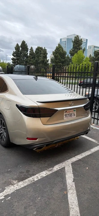 2016 Lexus ES 6th Gen - Image 5 of 12