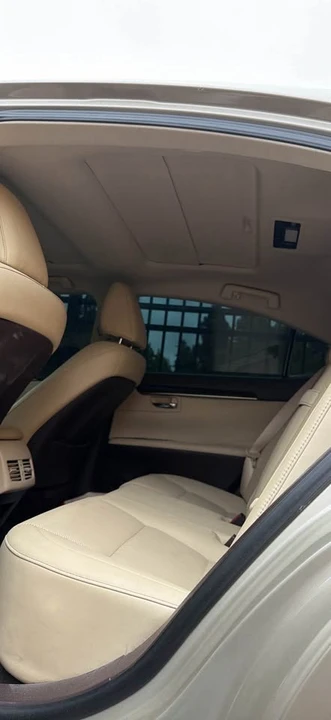 2016 Lexus ES 6th Gen - Image 12 of 12