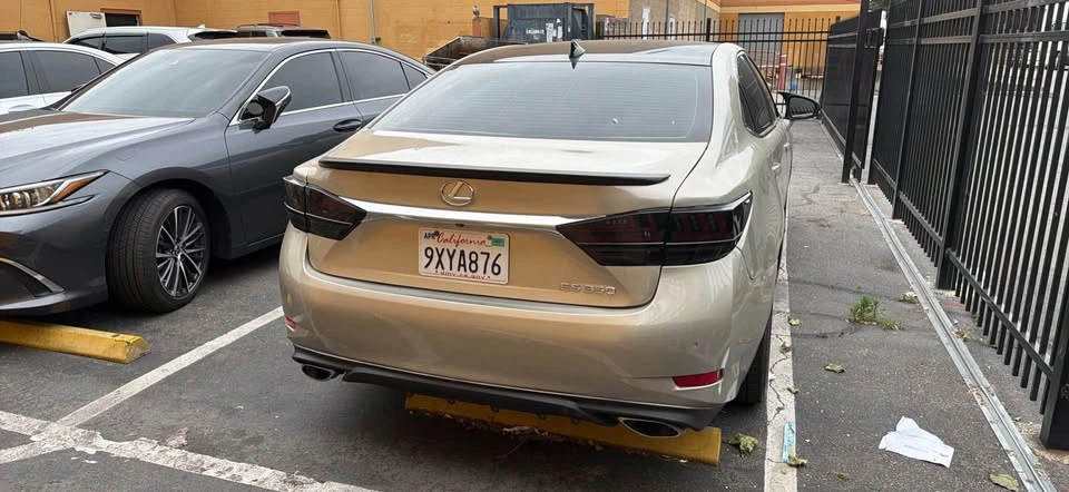 2016 Lexus ES 6th Gen - Image 4 of 12