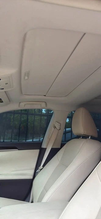 2016 Lexus ES 6th Gen - Image 9 of 12