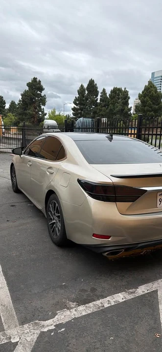 2016 Lexus ES 6th Gen - Image 6 of 12