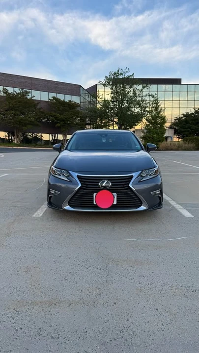 2016 Lexus ES 6th Gen - Image 2 of 18
