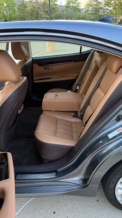 2016 Lexus ES 6th Gen - Image 14 of 18